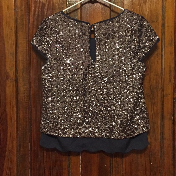 Gorgeous Sequin Top - Picture 2 of 2